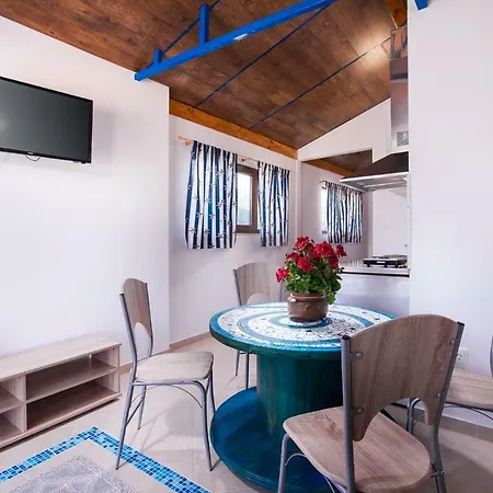 Apartmanhotel Blue Breeze Órmos Prínou