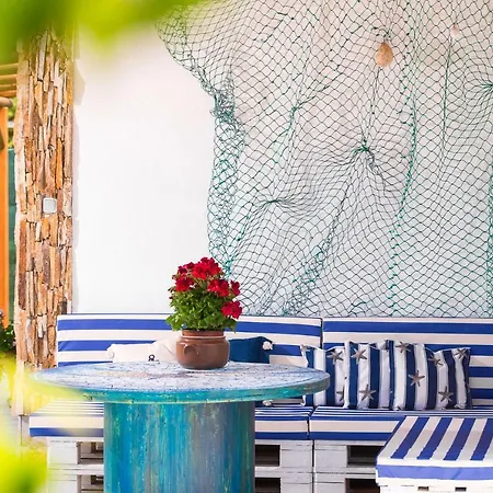 Blue Breeze Apartmanhotel Órmos Prínou