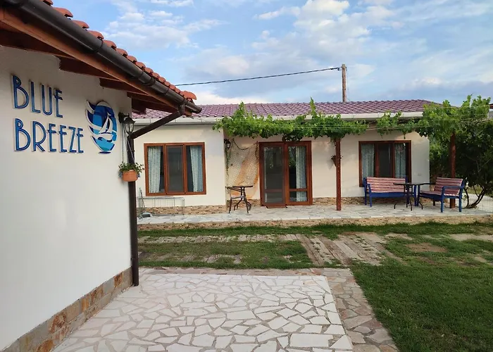 Blue Breeze 아파트호텔 3*